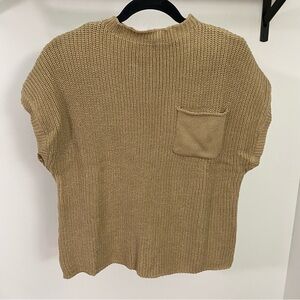 ⭐️ 2/$40 ⭐️ Tan Short Sleeve Mock Neck Sweater